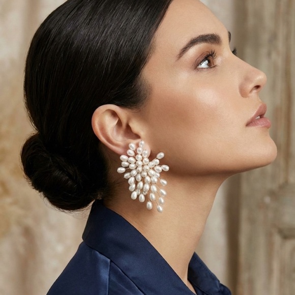 ✨NEW Elegant Pearl Cluster Earrings - Picture 2 of 5